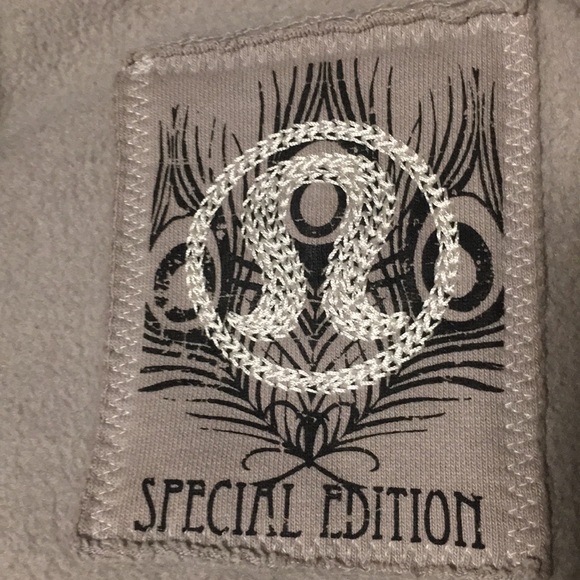 LIMITED EDITION LULULEMON SCUBA JACKET - Picture 2 of 6